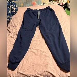 Figs jogger style scrub pants